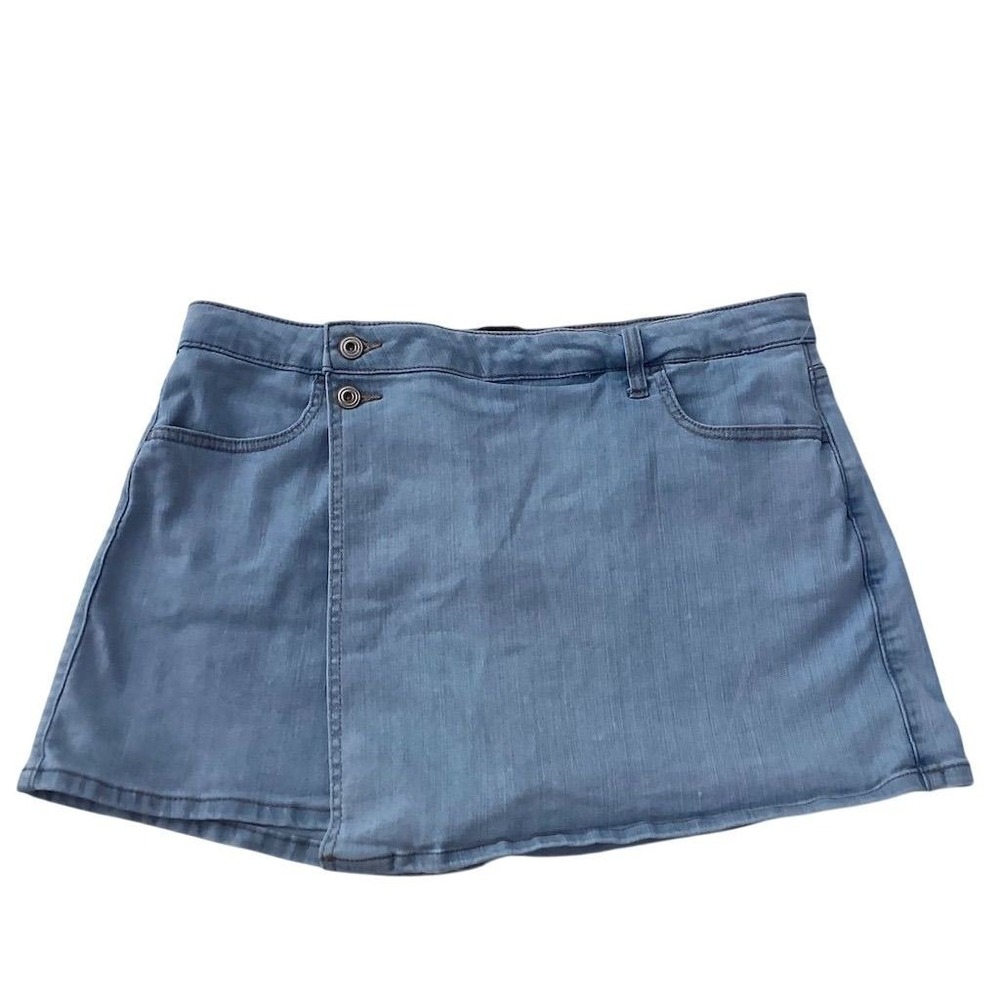 BCBG Generation Women's XL Blue Denim‎ Wrap Skort with Pockets